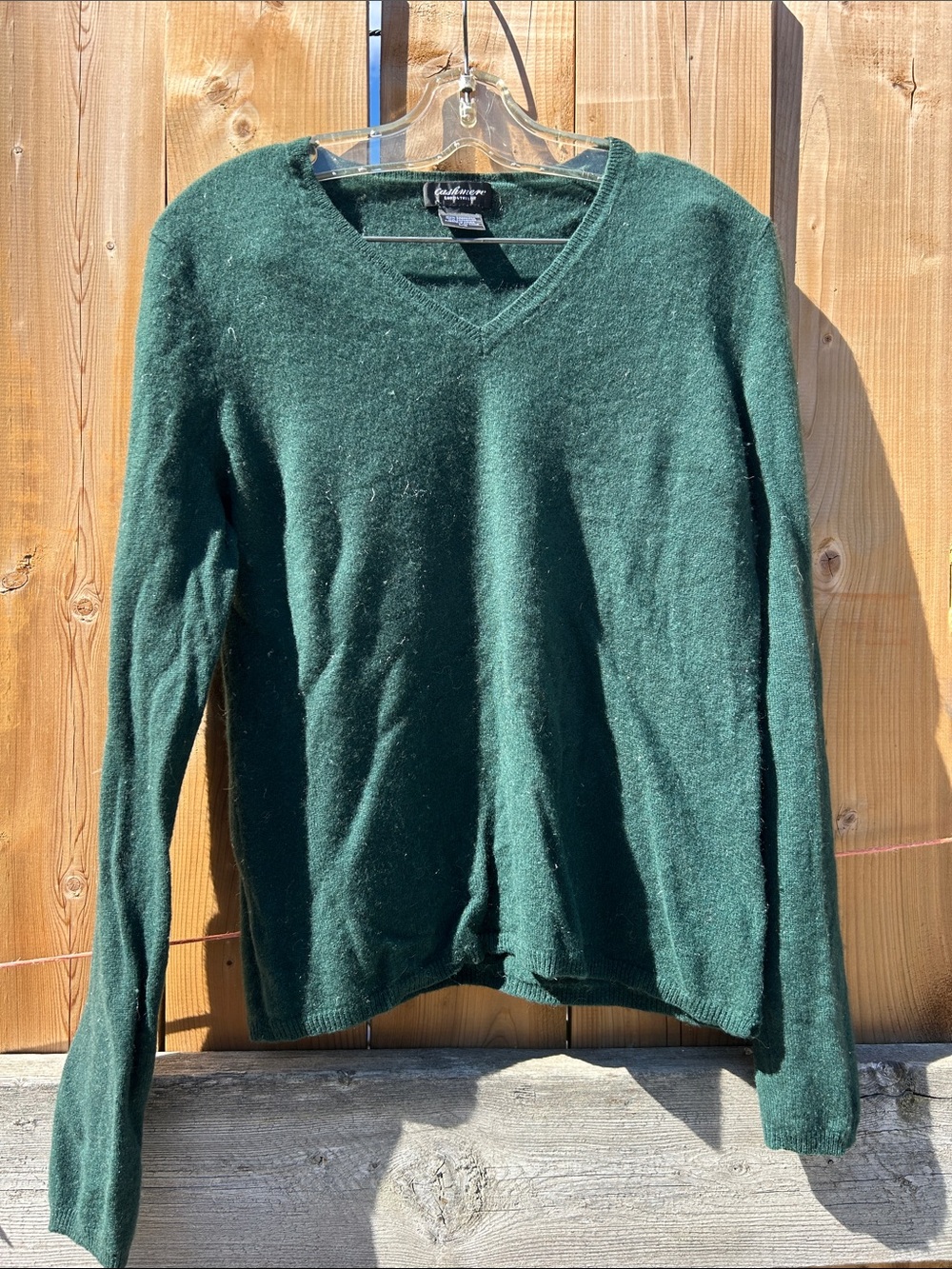 Cashmere Lord & Taylor Dark Green V-Neck Sweater